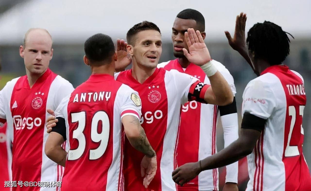 帮助球员在 帮助球员在