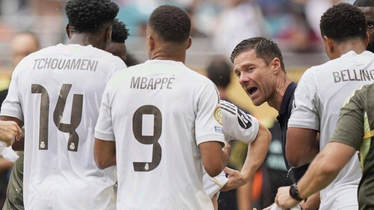 足球不仅是 足球不仅是