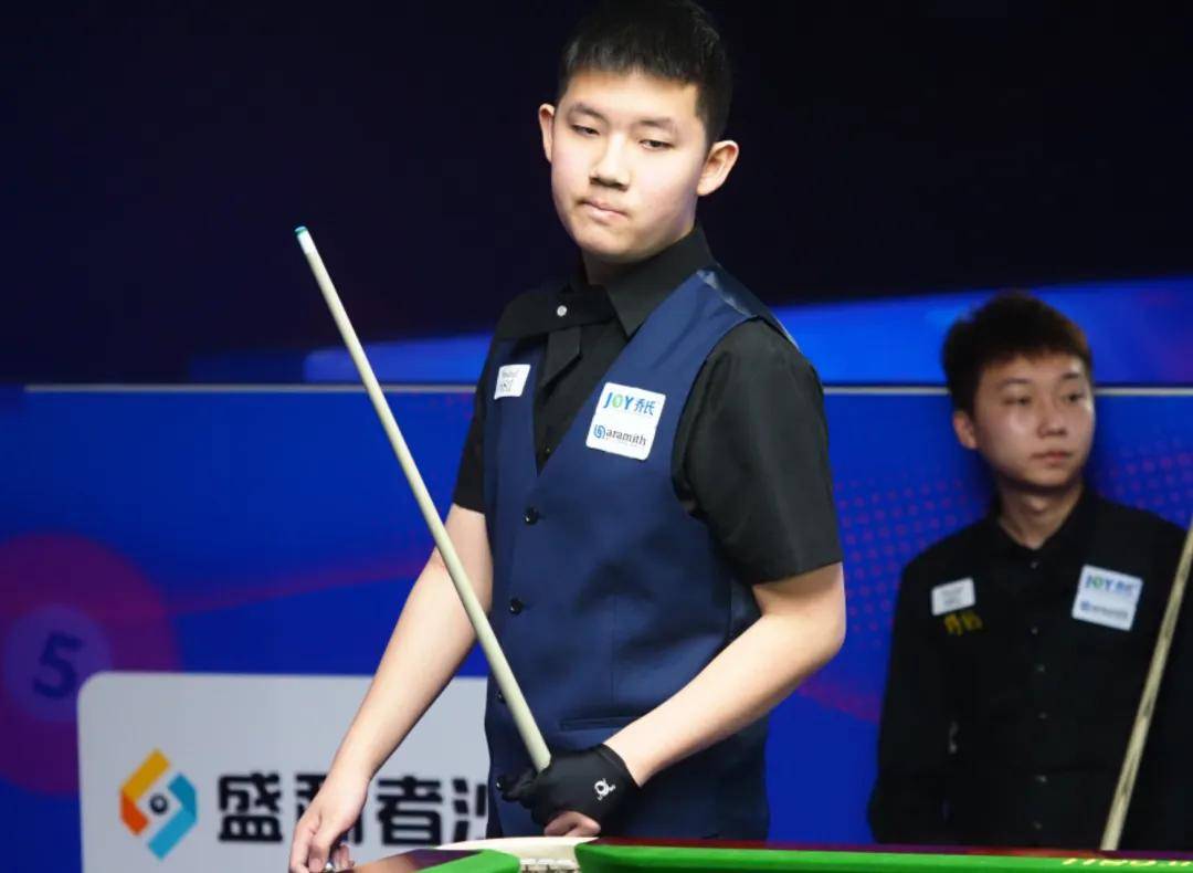 表现出色 表现出色