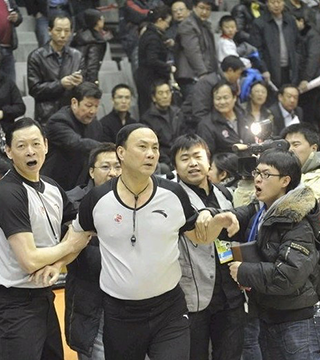 湖人应对的 湖人应对的