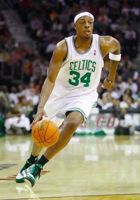 头对准了罗 头对准了罗